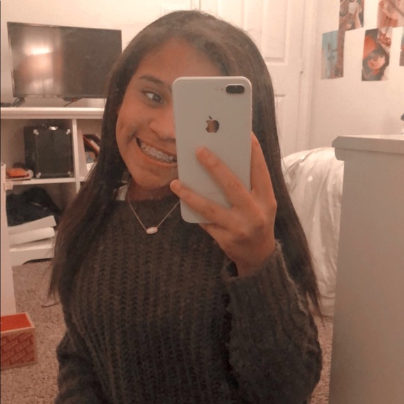 Meet your Posher, Ruth - Picture 1 of 1